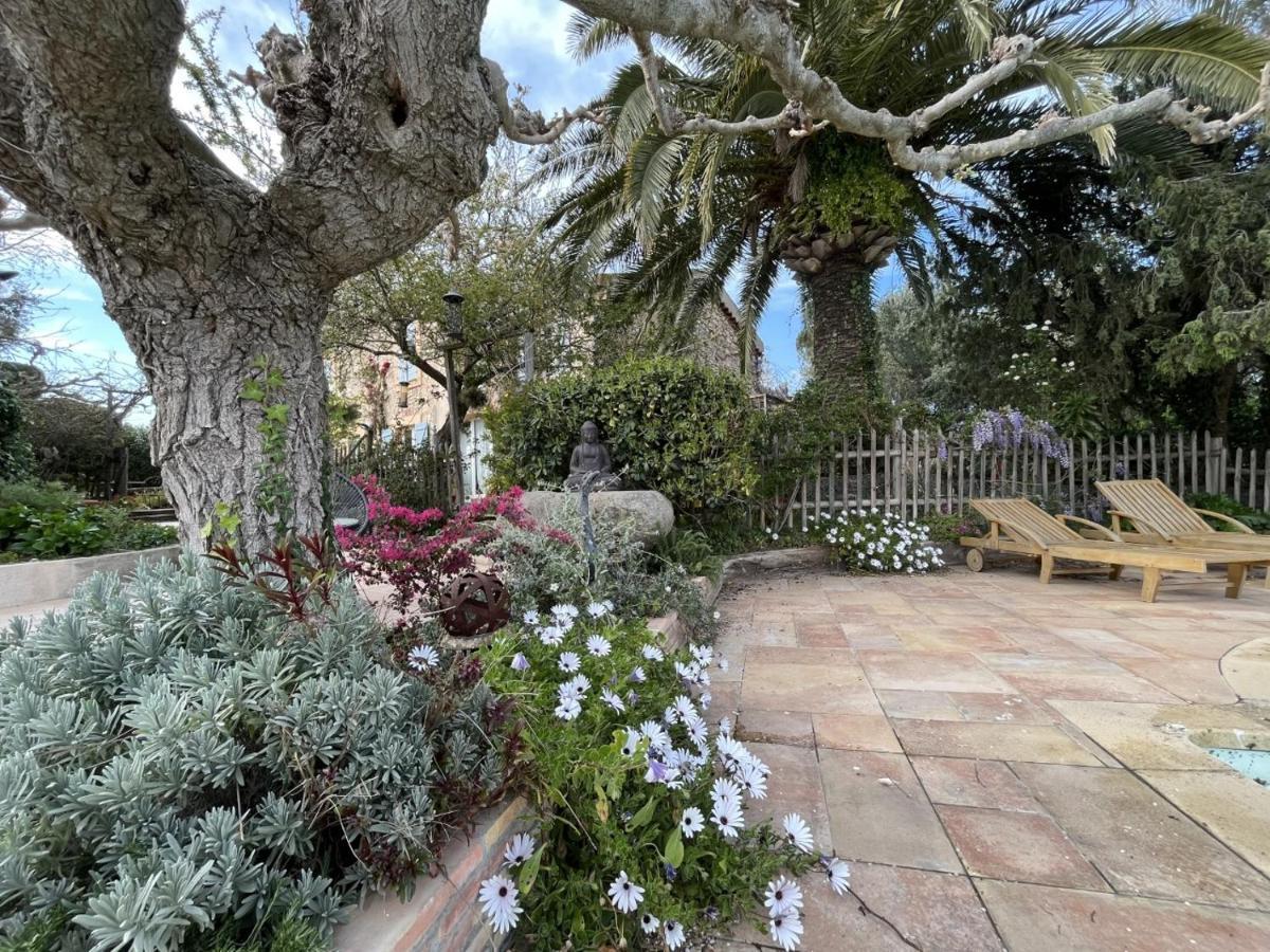 La Maison De Justine Grimaud Buitenkant foto