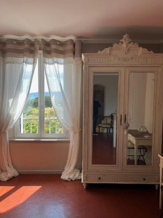 La Maison De Justine Grimaud Buitenkant foto